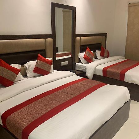 Hotel Sb Residency Amritsar Esterno foto