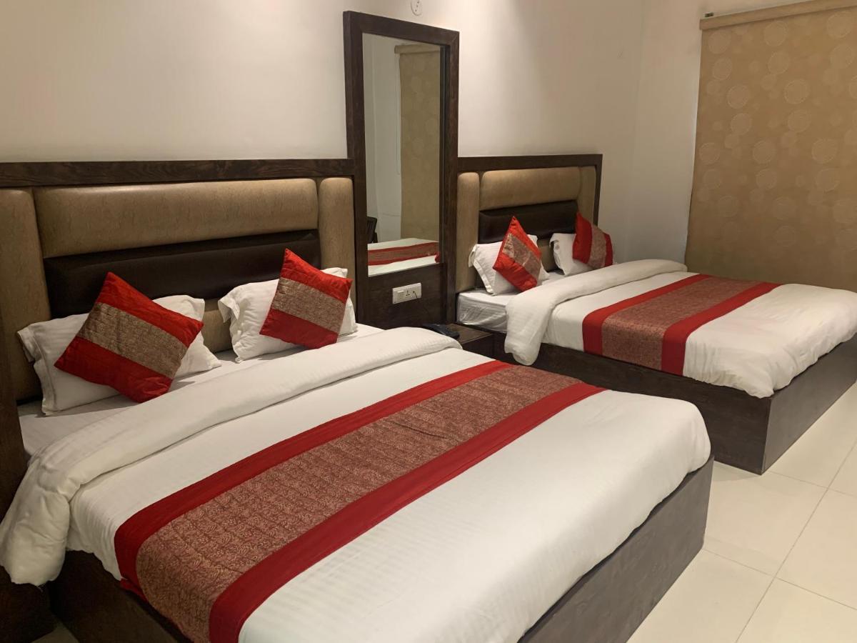 Hotel Sb Residency Amritsar Esterno foto