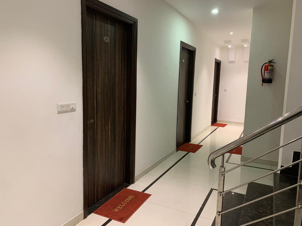 Hotel Sb Residency Amritsar Esterno foto