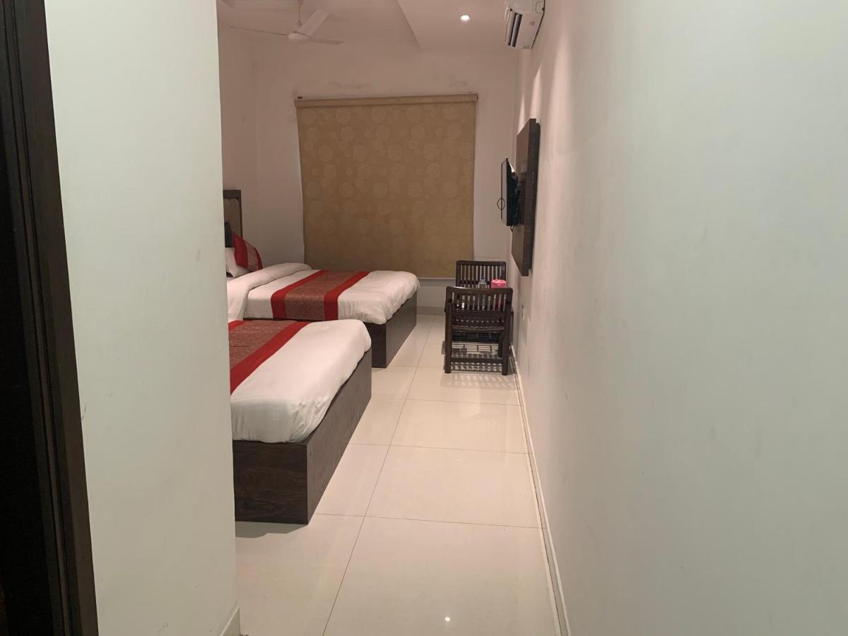 Hotel Sb Residency Amritsar Esterno foto