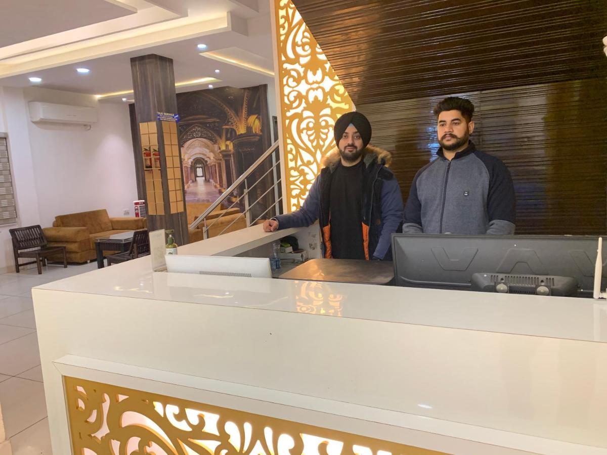 Hotel Sb Residency Amritsar Esterno foto