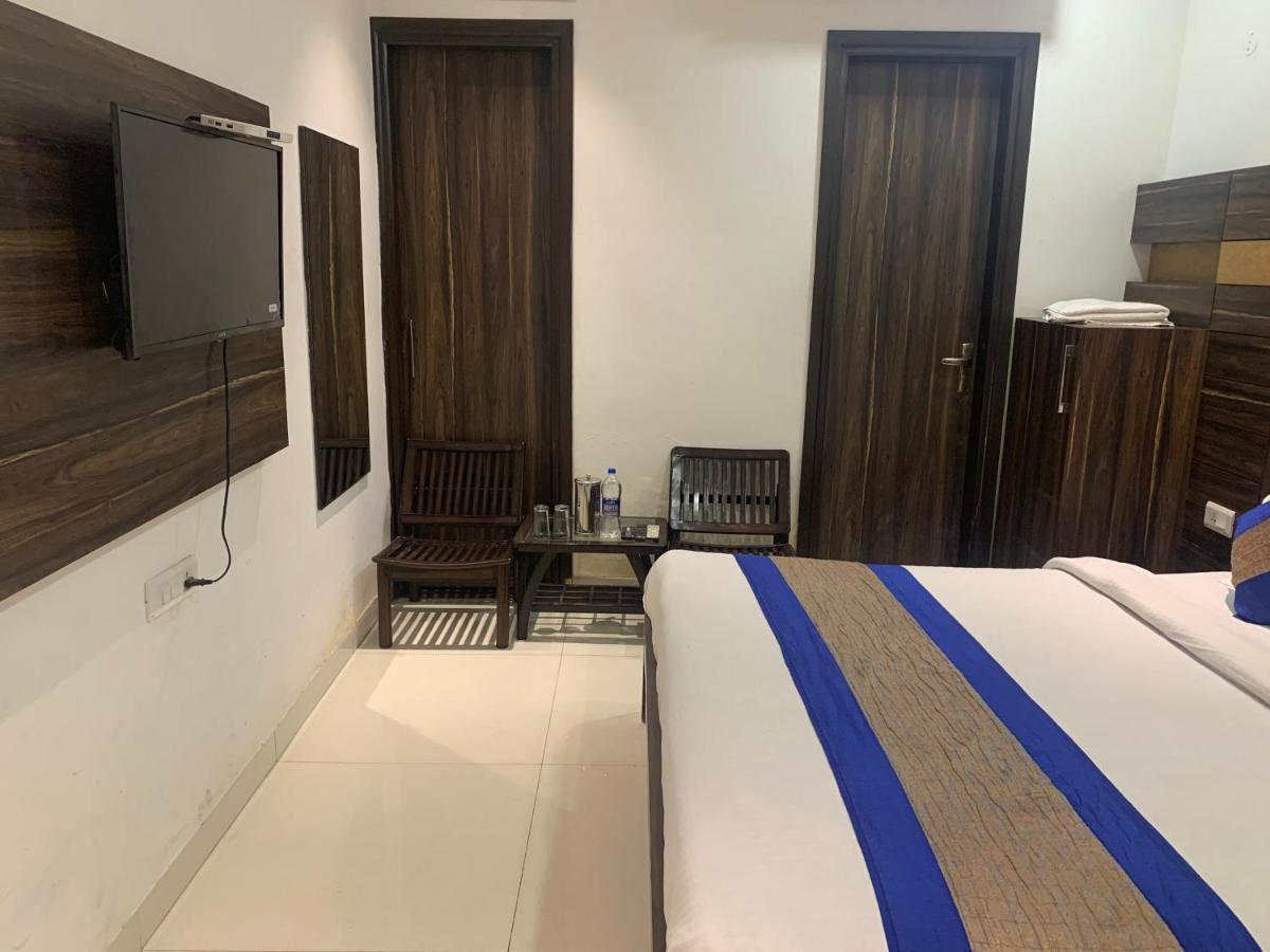 Hotel Sb Residency Amritsar Esterno foto