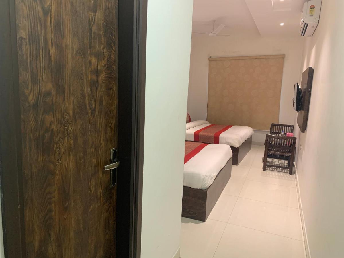 Hotel Sb Residency Amritsar Esterno foto