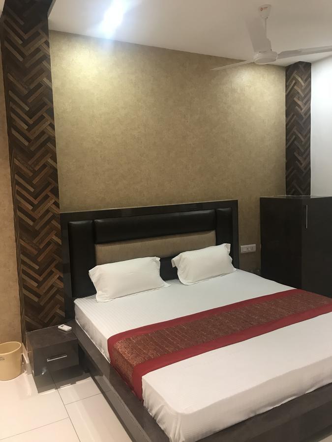 Hotel Sb Residency Amritsar Esterno foto