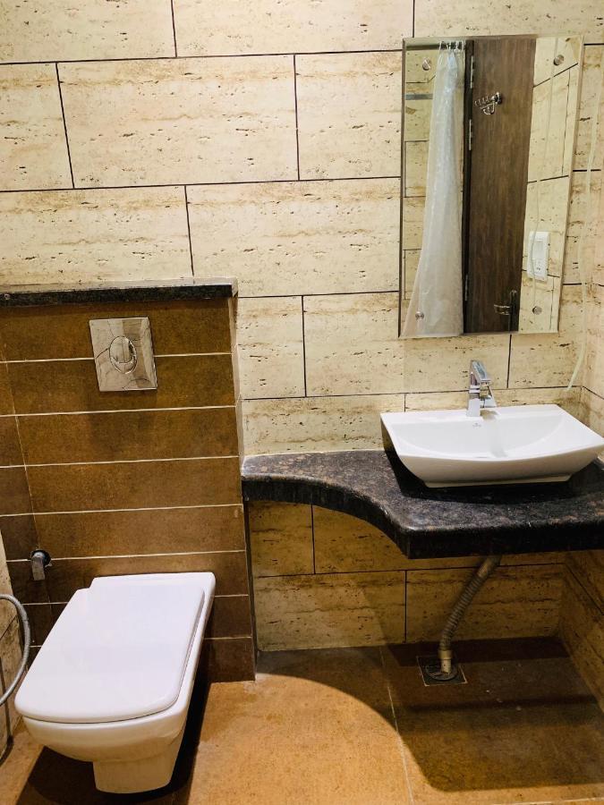 Hotel Sb Residency Amritsar Esterno foto